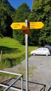 Signpost to Giessbach/See