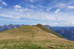 The view from the top of the ridge looking towards the summit of Guscha