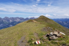 The view from the top of the ridge looking towards the summit of Guscha